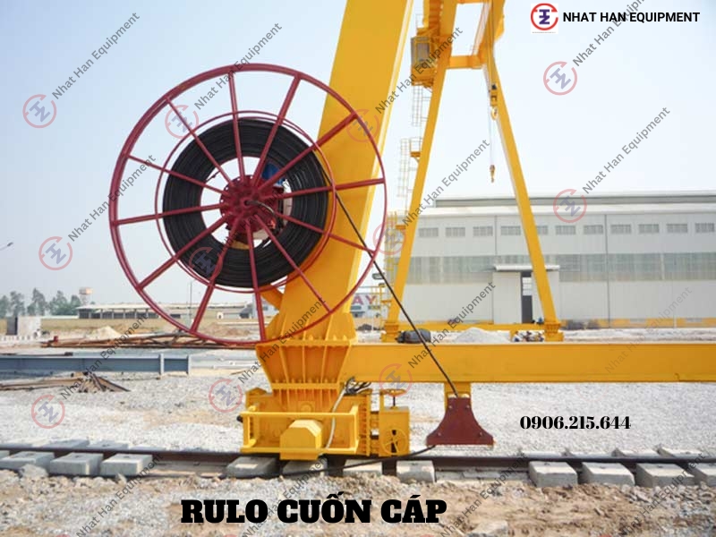 RU LO QUẤN DÂY CÁP ĐIỆN